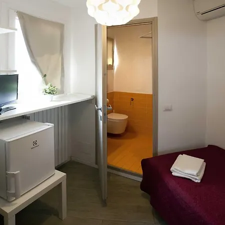 Πανσιόν Sunny *